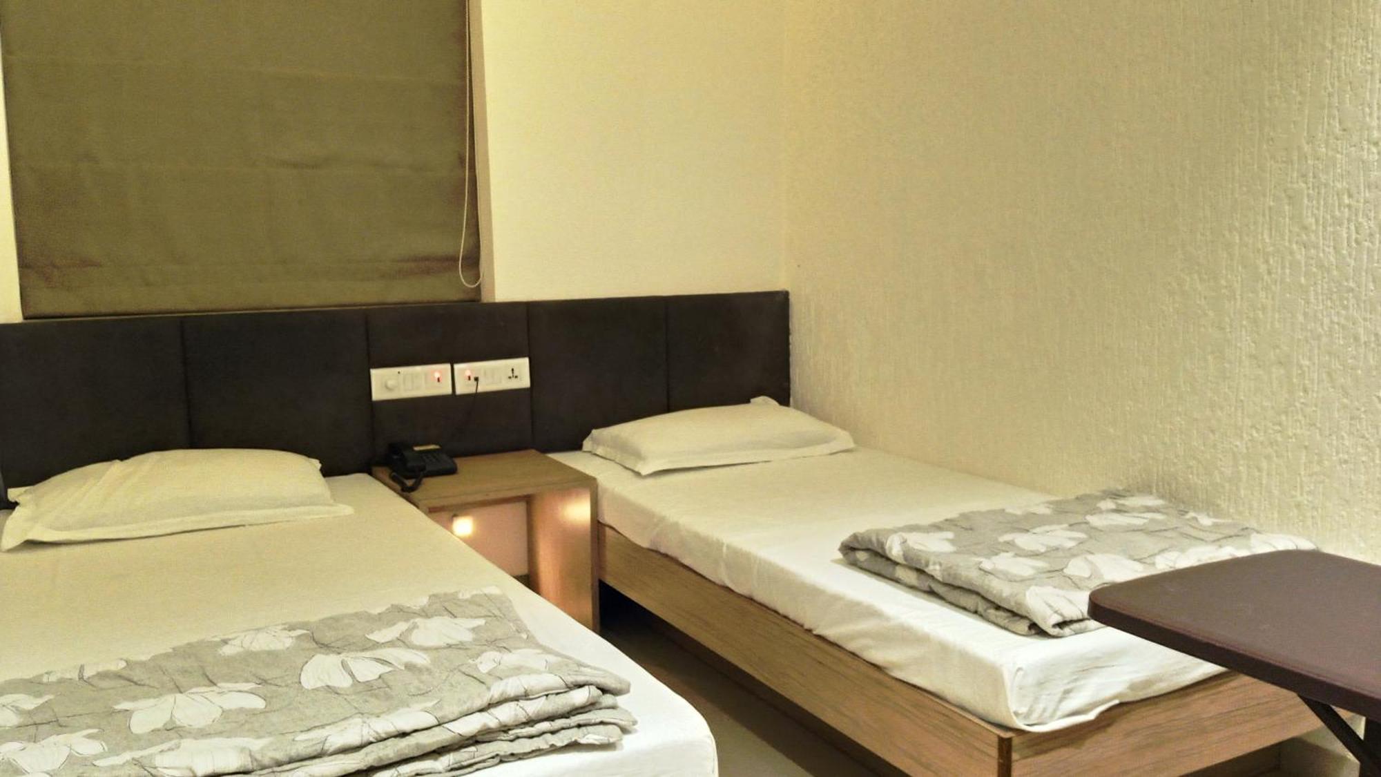 Hotel Ramniwas Jalgaon Luaran gambar