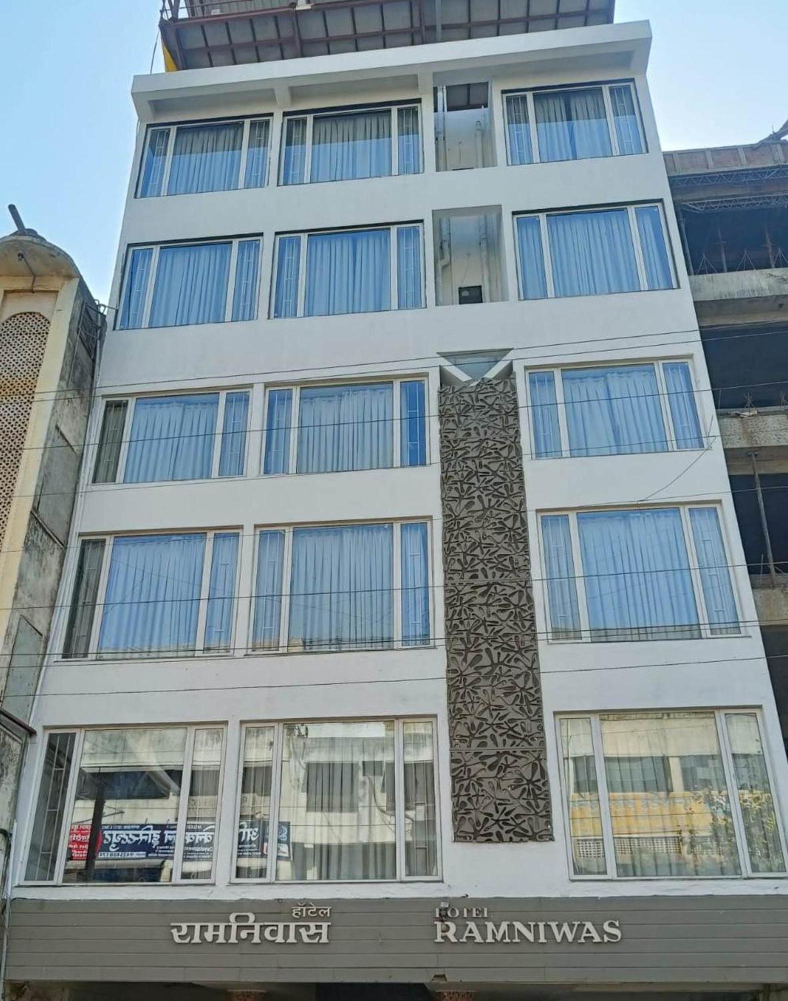 Hotel Ramniwas Jalgaon Luaran gambar