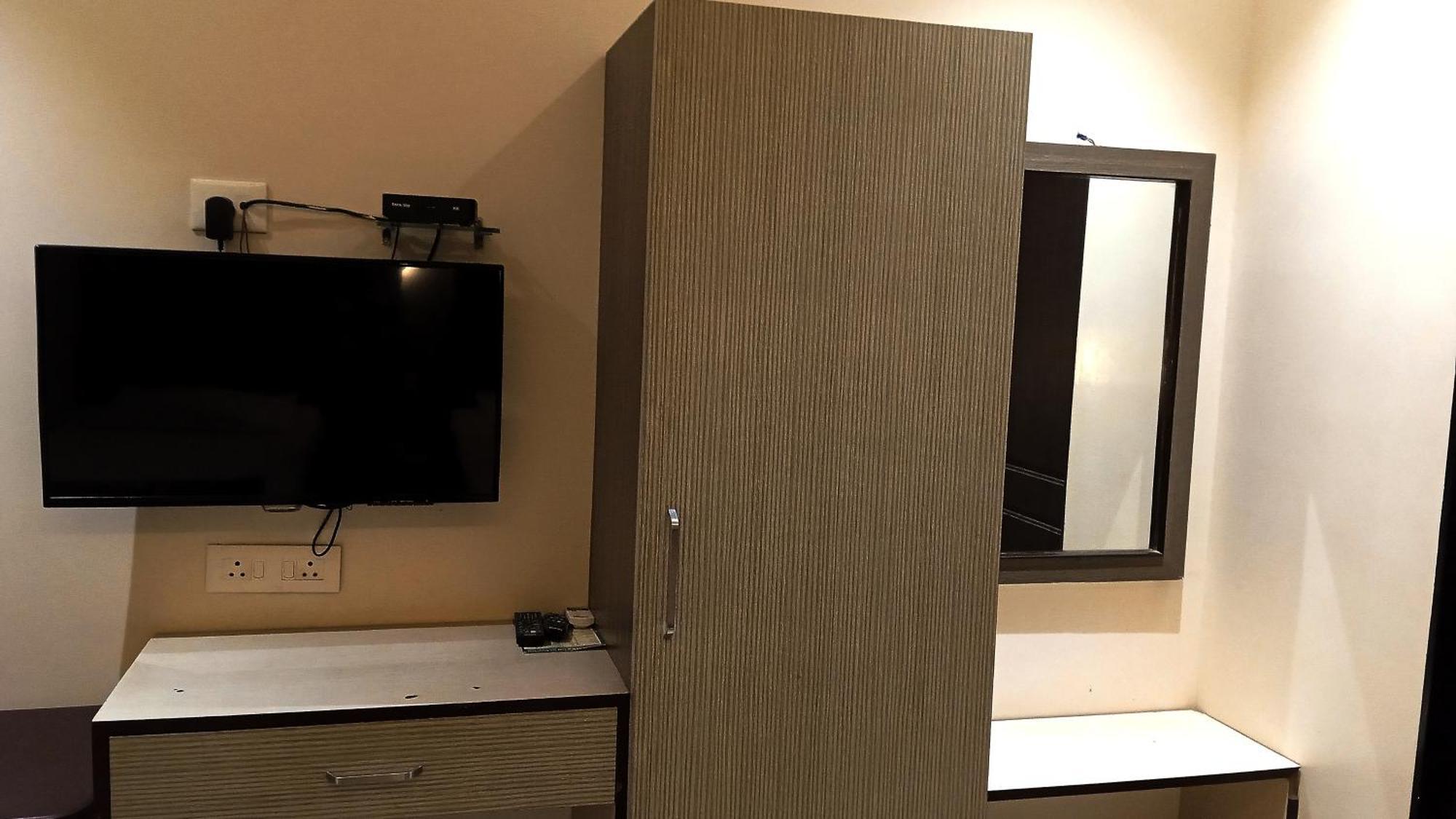 Hotel Ramniwas Jalgaon Luaran gambar